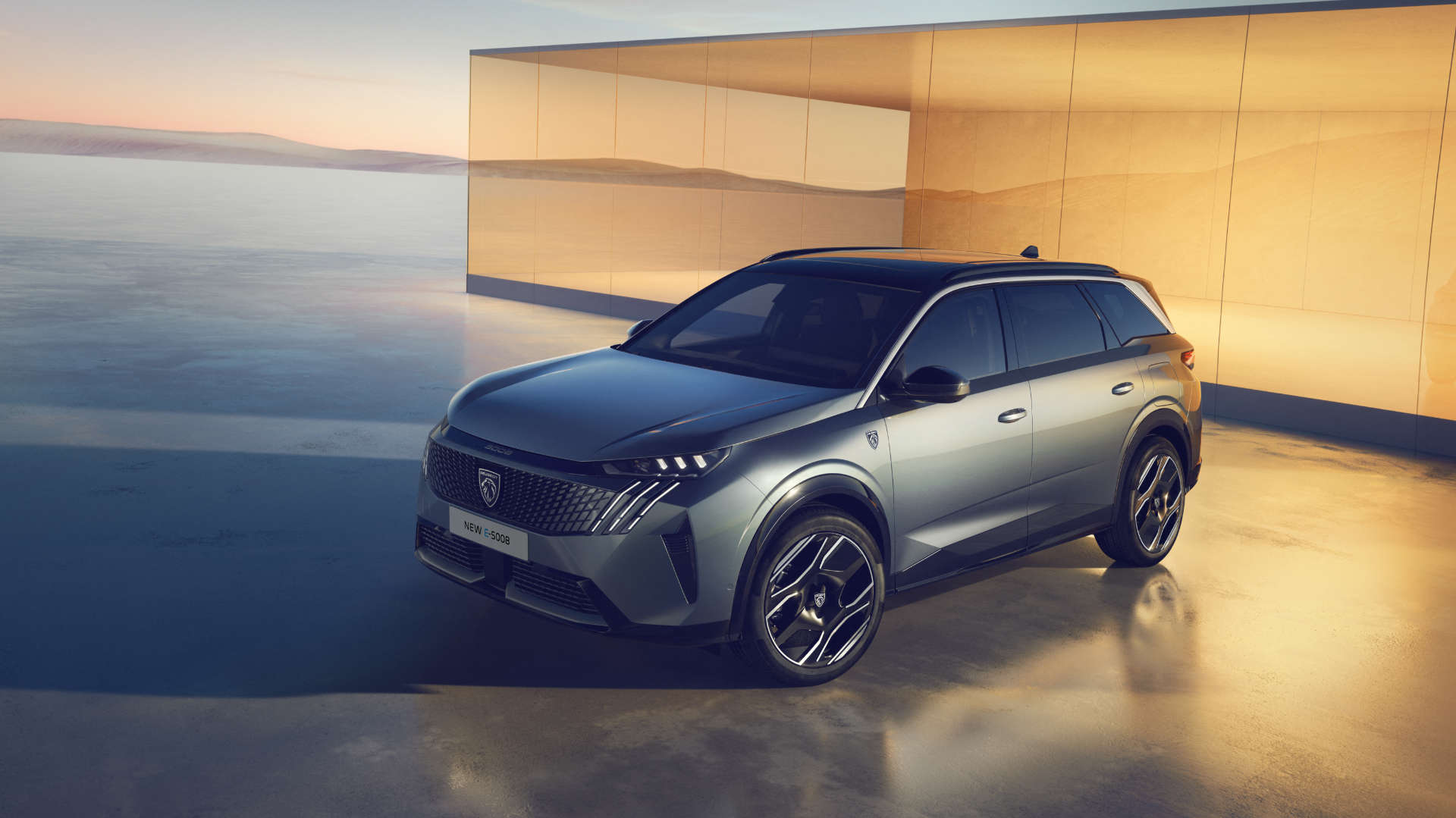 PEUGEOT презентує новий 7&#8288;-&#8288;місний кросовер PEUGEOT 5008 